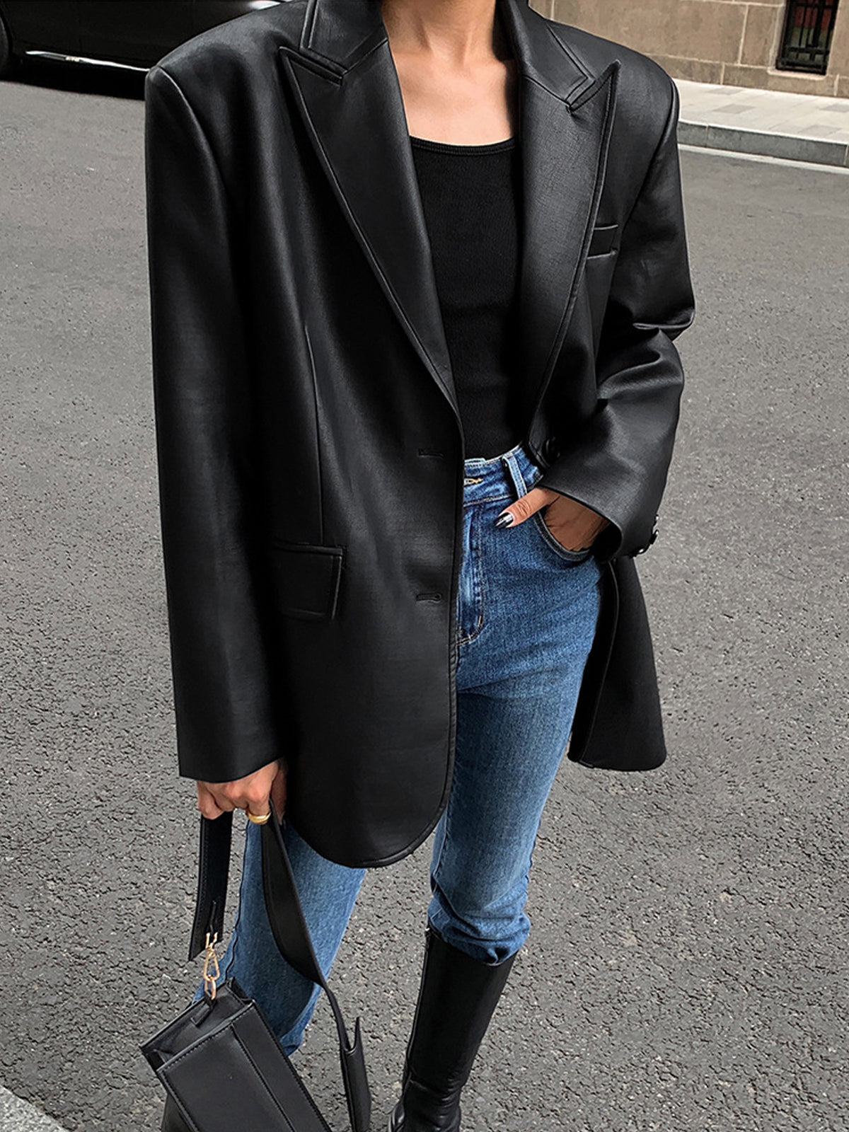 Casilda | Chaqueta extragrande de cuero sintético con solapas